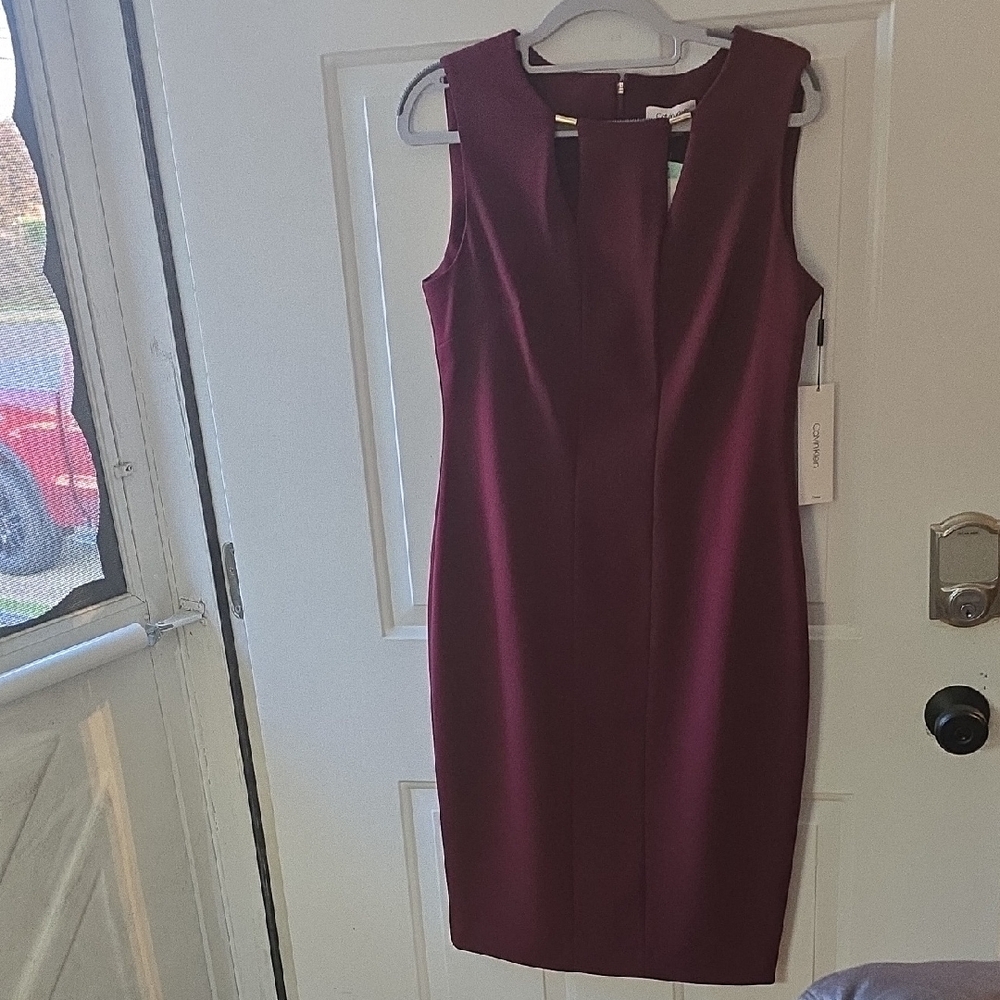 Calvin Klein Sleeveless Burgundy Midi Dress